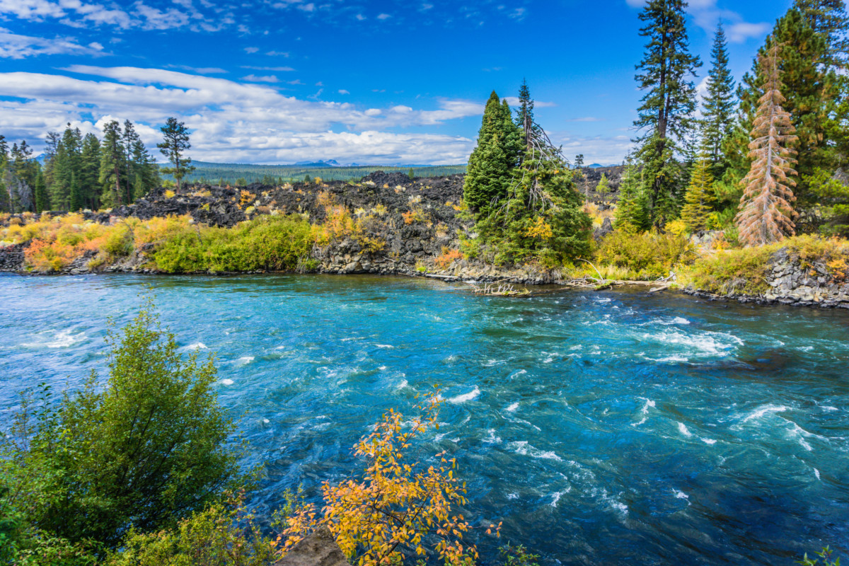 Beautiful Deschutes River close to Bend Oregon