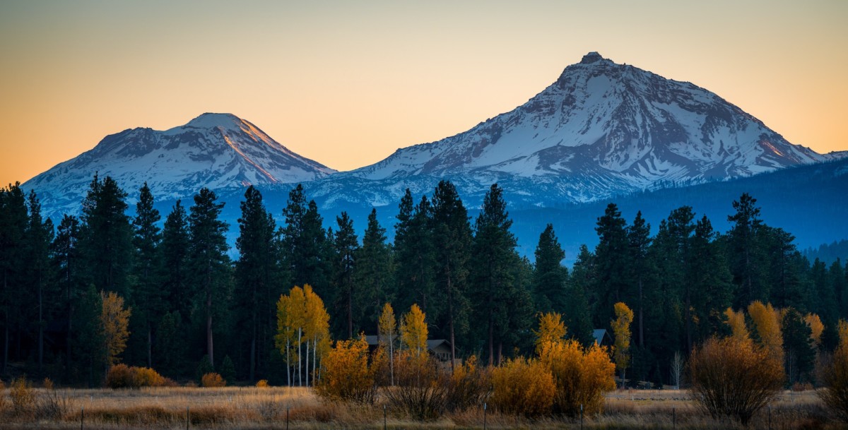 Central Oregon Fall Colors and a Sunset with Cascade Range backdrop